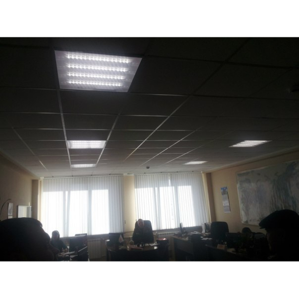 Onlayn porno tomosha qilish: teleboshlovchi becerdi