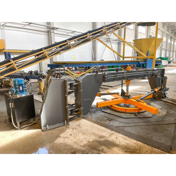 Qanday qilib bir busty ayol uch xorozlar tomonidan becerdin oladi